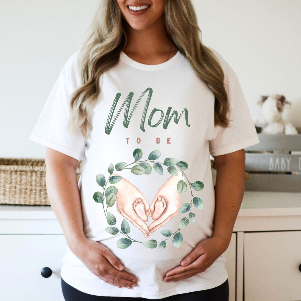 Mom To Be Unisex Jersey Short Sleeve Tee